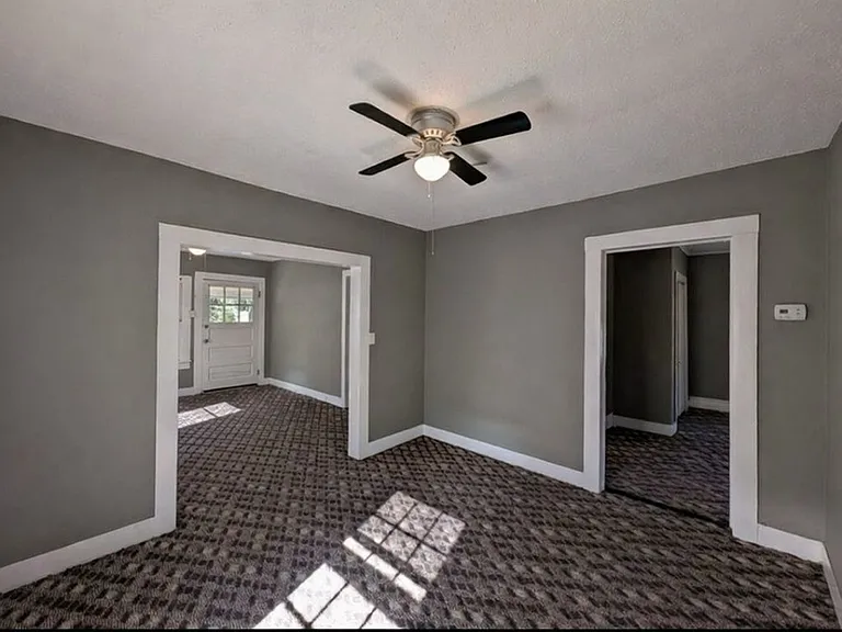 2992 Jefferson St — Photo 3