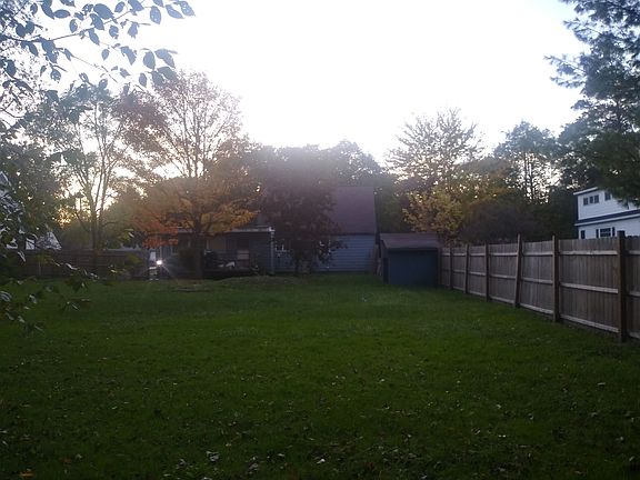 Huge private fenced back yard