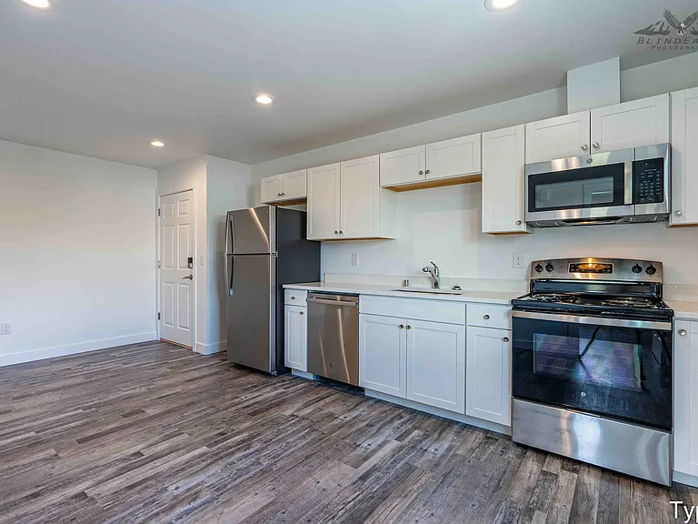 415 E Beaver Ave #21 — Photo 9