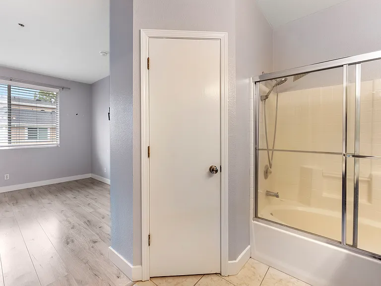 1007 Esparanza Way — Photo 23