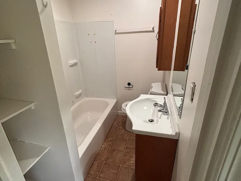 1717 Westland Dr SW #B — Photo 4