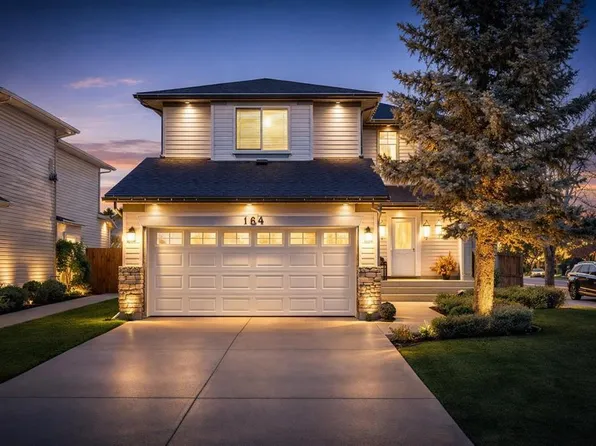 164 W Lakeview Cir, Chestermere, AB T1X 1H7