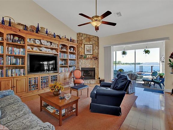 3rd image of 144 Huntley Oaks Blvd