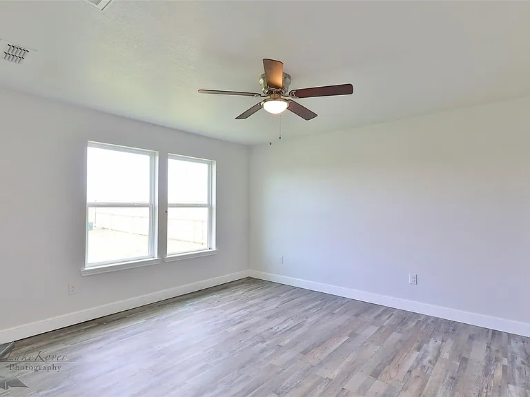 1838 Sweetwater Ln — Photo 7