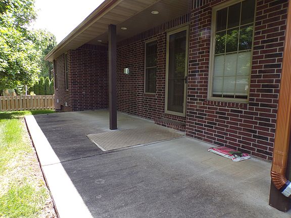 3rd image of 5864 S Stockton Avenue