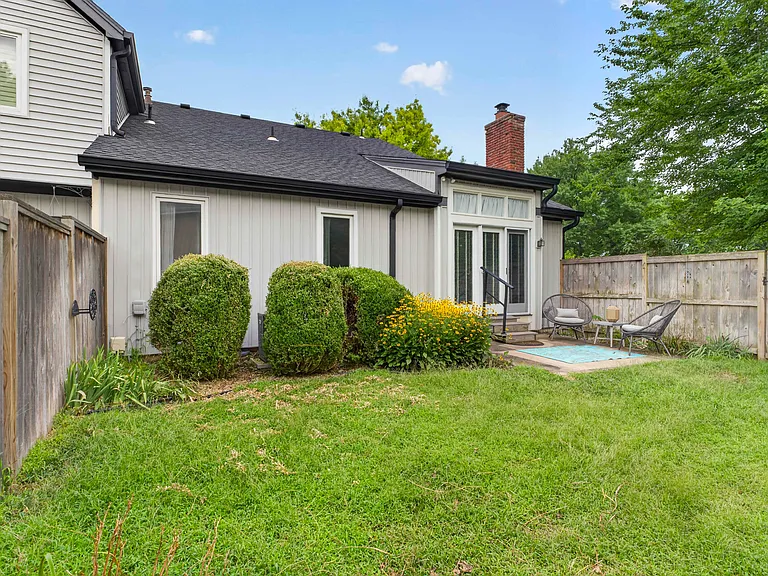 12044 Hemlock St — Photo 37