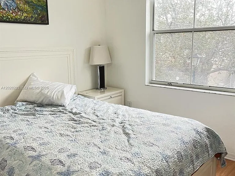 1120 Papaya St — Photo 10