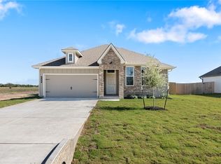 330 Harvest Lake Dr, Snook, TX 77879