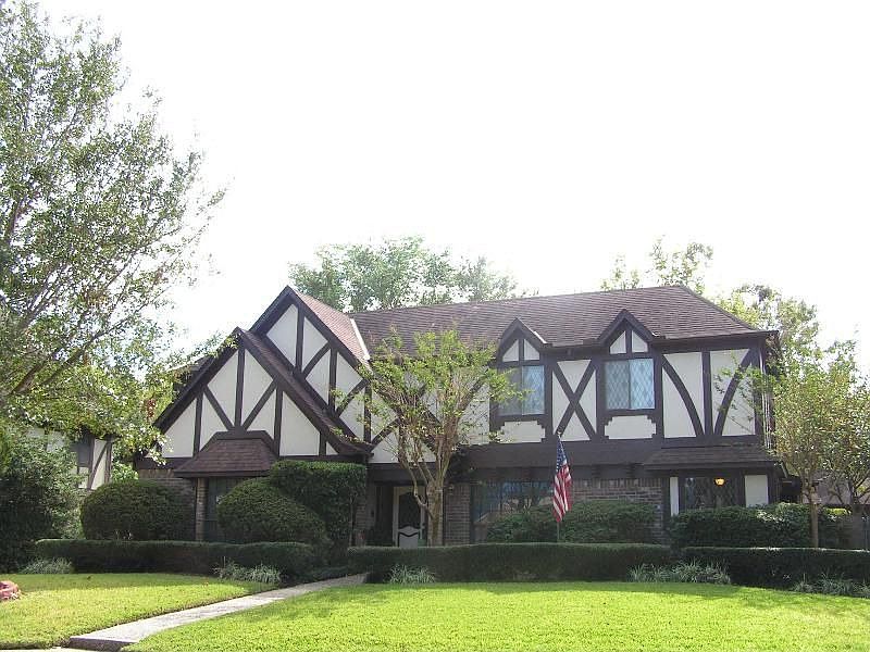2nd image of 15810 Larkfield Dr