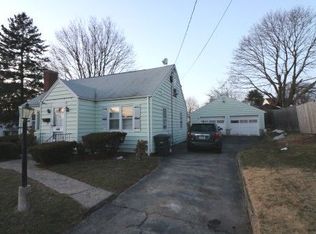 80 Woodrow Ave, Bridgeport, CT 06606