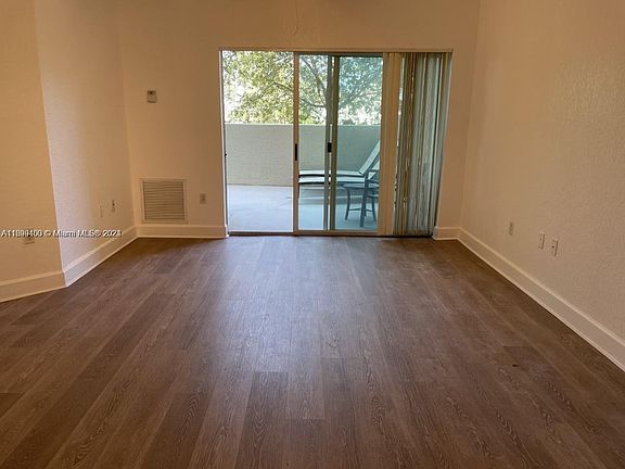 3rd image of 6001 SW 70th St APT 202