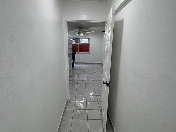 2nd image of 528 NW 18th Ave #1A