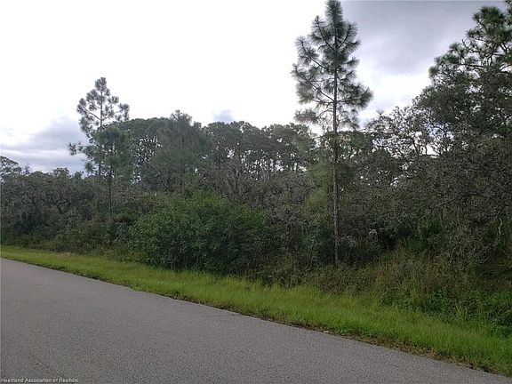 3rd image of 1821 Iris Ave