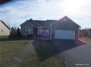 3282 Oak Brook Rd, Baldwinsville, NY