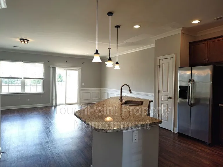 321 Halton Crossing Dr SW — Photo 4
