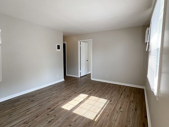 3rd image of 707 Power St APT C