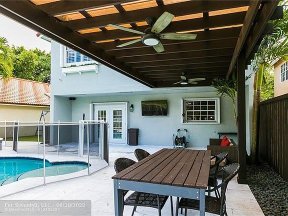 3rd image of 9982 NW 5th Ct