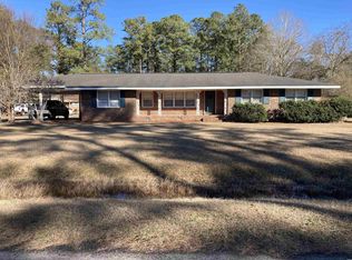8 Iris Dr, Hemingway, SC 29554