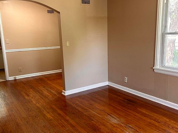 4th image of 2817 E 12th St