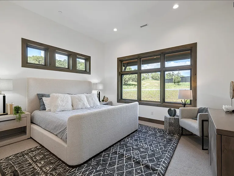 364 N Red Ledges Village Way — Photo 17