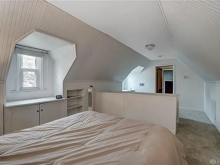 242 Claranna Ave — Photo 21