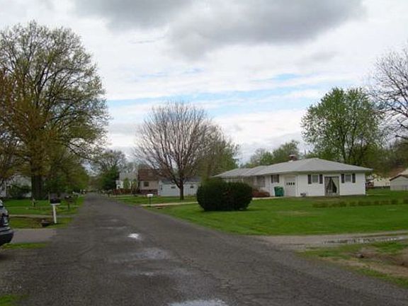 3rd image of 644 Chouteau Ave