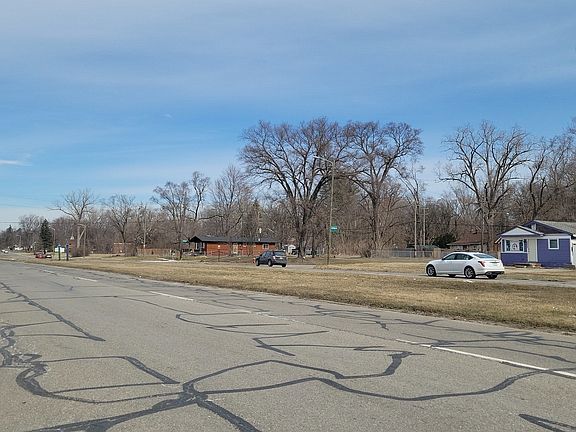 4th image of 12250 W Outer Dr