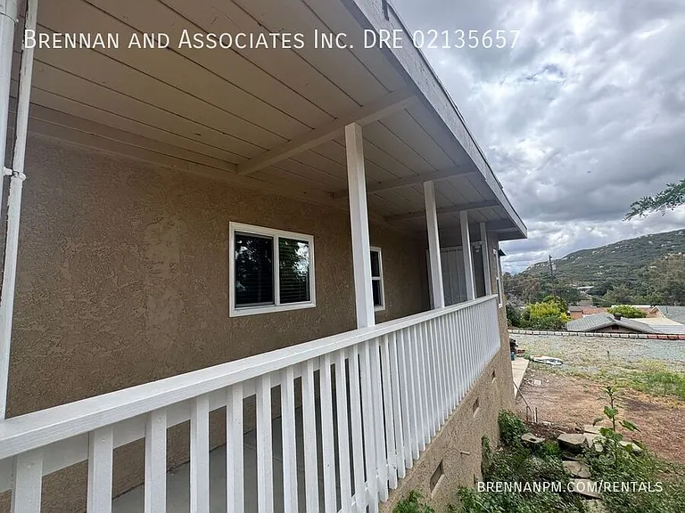 330 Lento Ln — Photo 3