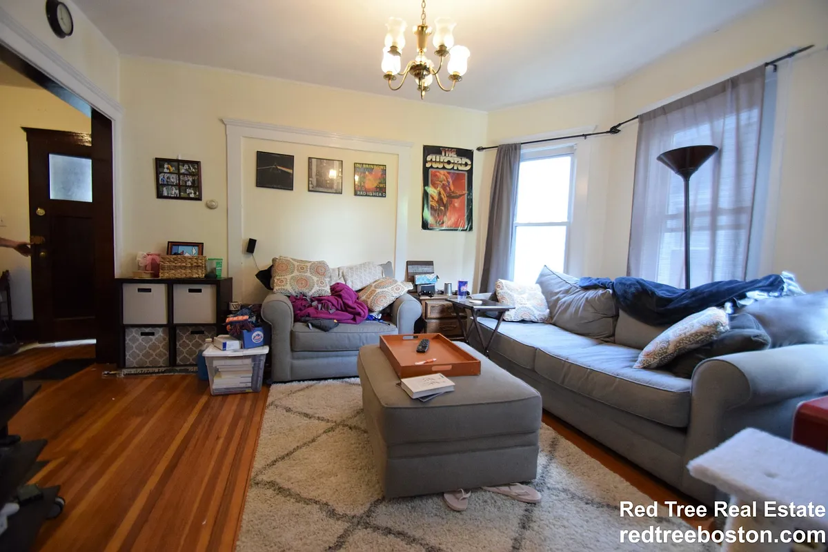 Building Photo - 54 Tremont St #1