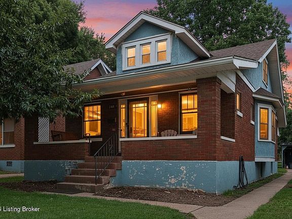 3rd image of 2417 Wallace Ave