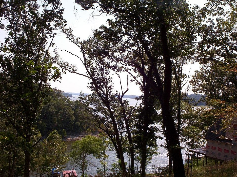 2nd image of 5 Summer Pl