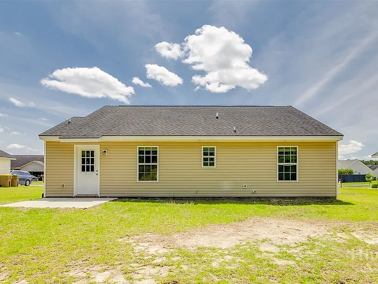 148 Willow Dr — Photo 29