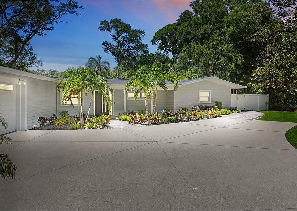 1st image of 5375 40TH AVENUE N