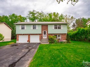 7 Pauline Ct, Rensselaer, NY 12144