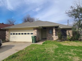 919 Meadowdale Rd, Arlington, TX 76017