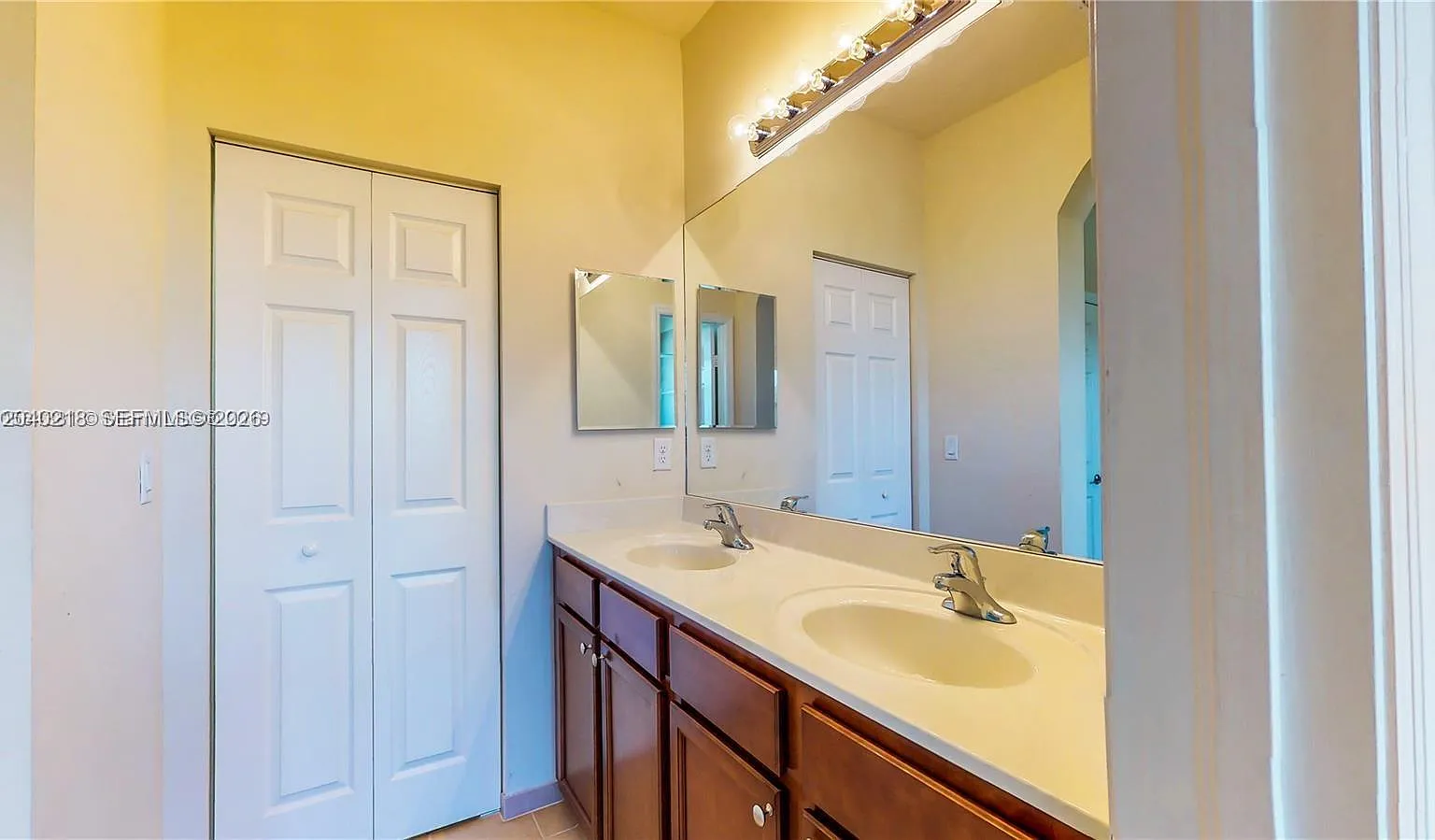 3 bed, 2.5 bath, 1650 sqft, $3,400 — Photo 2