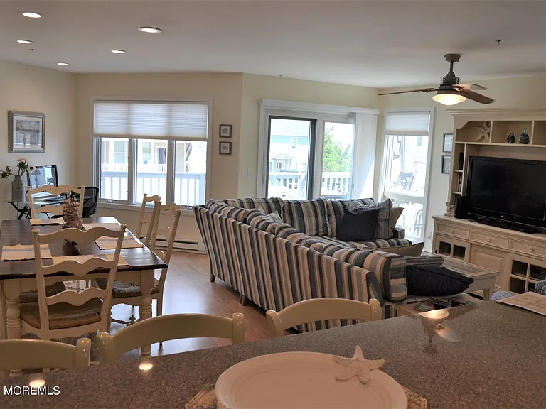 900 Ocean Ave #29 — Photo 22