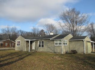 1414 S Cross St, Robinson, IL 62454