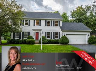 1010 Fieldstone Ct, Elgin, IL 60120