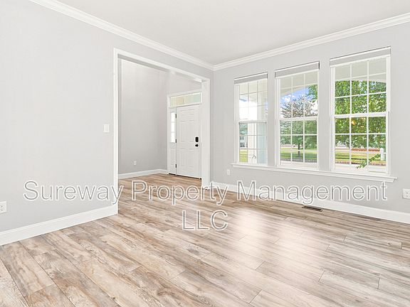 3rd image of 13 Grist Mill Ct