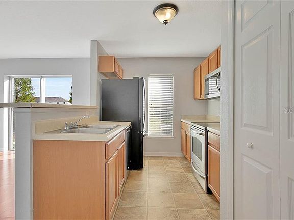 4th image of 9819 Ashburn Lake Dr