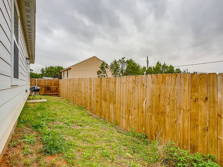 5626 Barkridge Dr — Photo 44