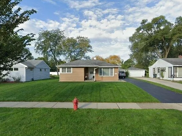 2201 Wren Ln, Rolling Meadows, IL 60008