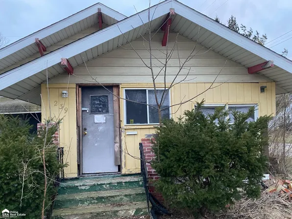 239 Odette St, Flint, MI 48503