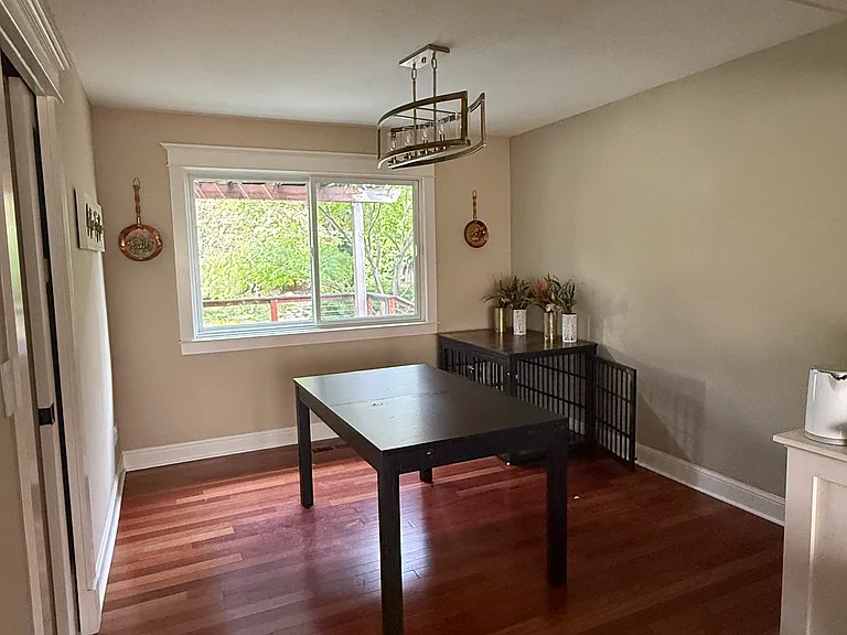 335 Barrow Ct — Photo 10