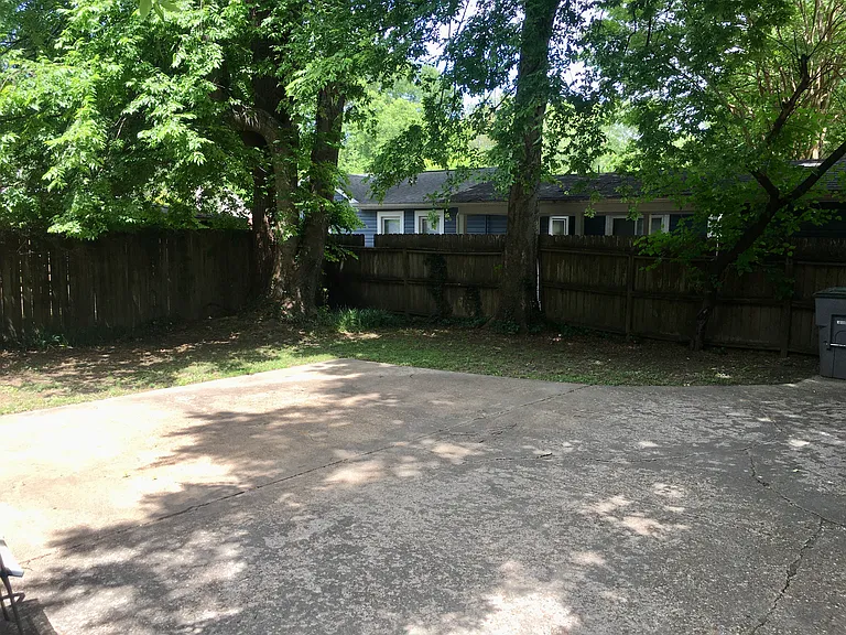 714 Goodman St — Photo 8