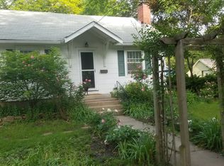 2136 New Hampshire St, Lawrence, KS 66046
