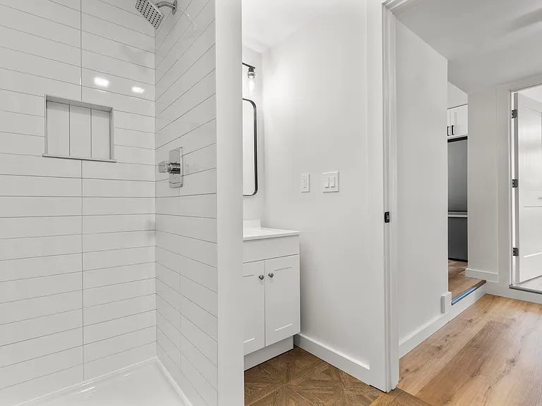 425 N Main St #16 — Photo 16