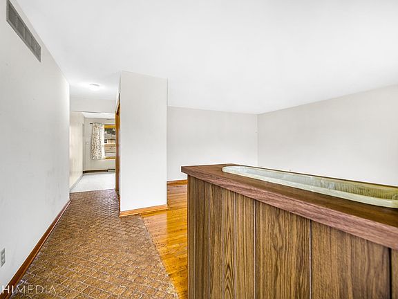 4th image of 741 W 66th Ave