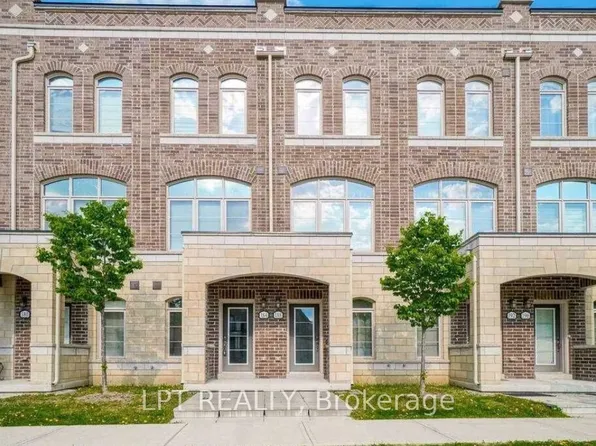 184 Glad Park Ave #17, Whitchurch Stouffville, ON L4A 1X1